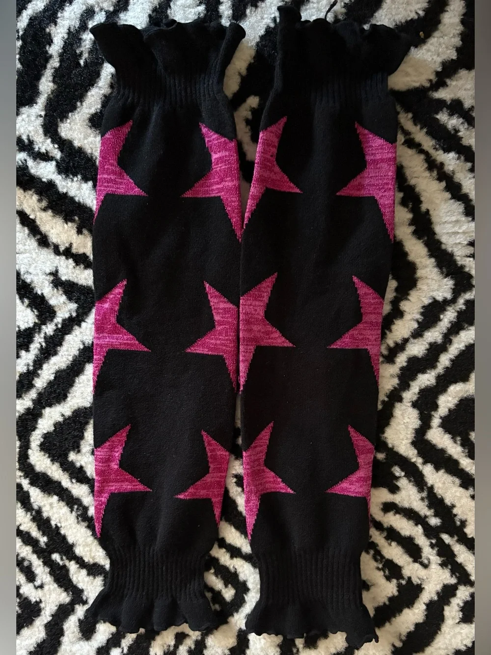 Leg Avenue Pink and Black Star Leg Warmers. Punk. Emo. Goth. Glam. Y2K. Rave.